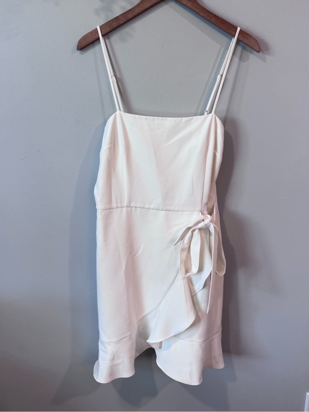 Gianni Bini White Dress with Hidden Back Zipper